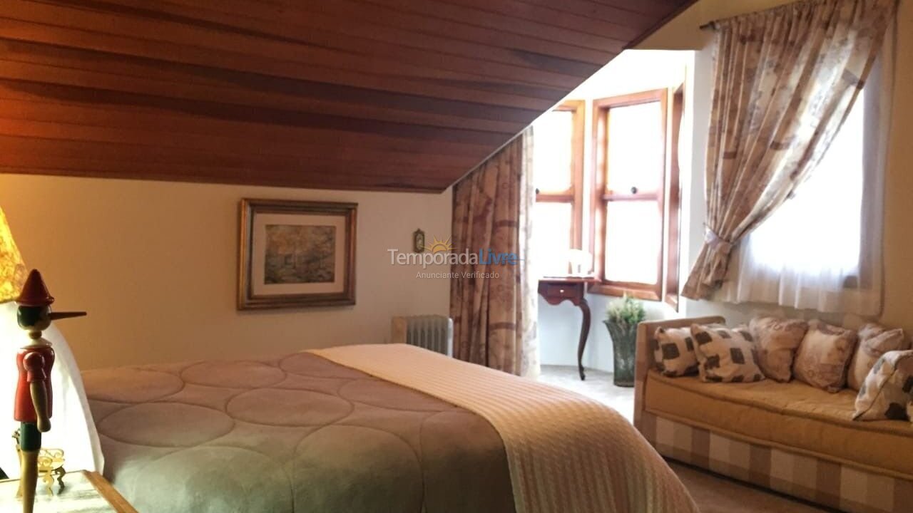 Casa para alquiler de vacaciones em Campos do Jordão (Alto do Capivari)