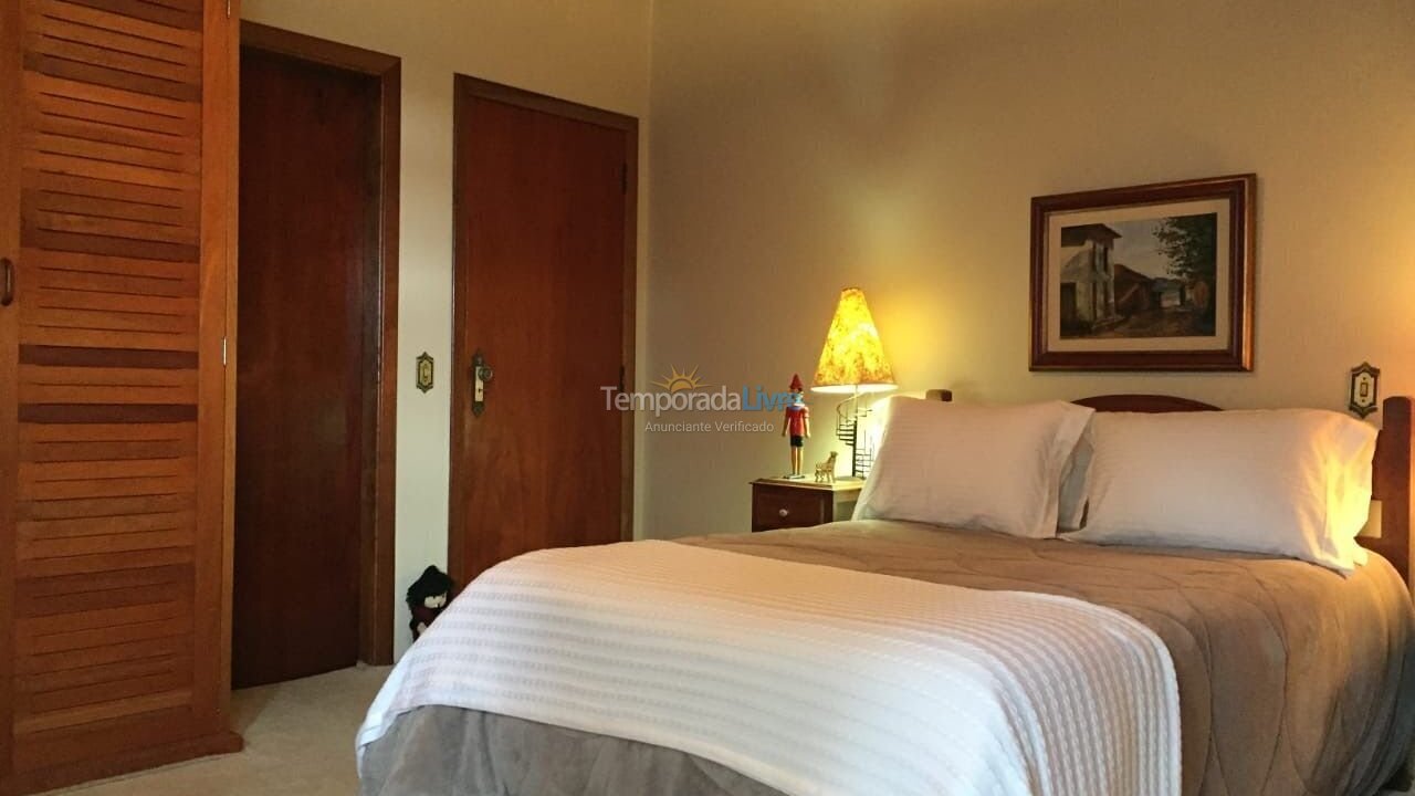 Casa para alquiler de vacaciones em Campos do Jordão (Alto do Capivari)