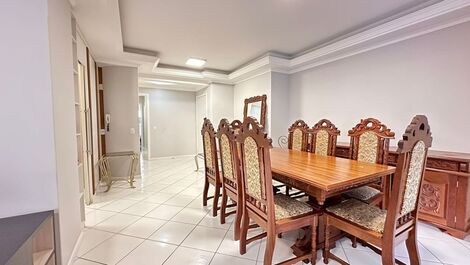 3 bedrooms, exclusive pool