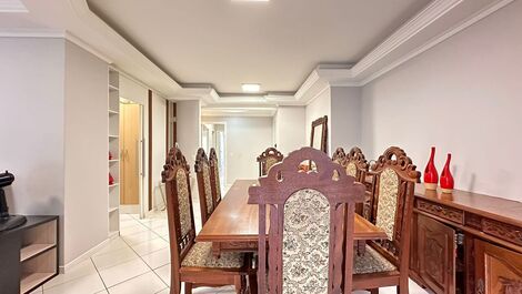 3 bedrooms, exclusive pool