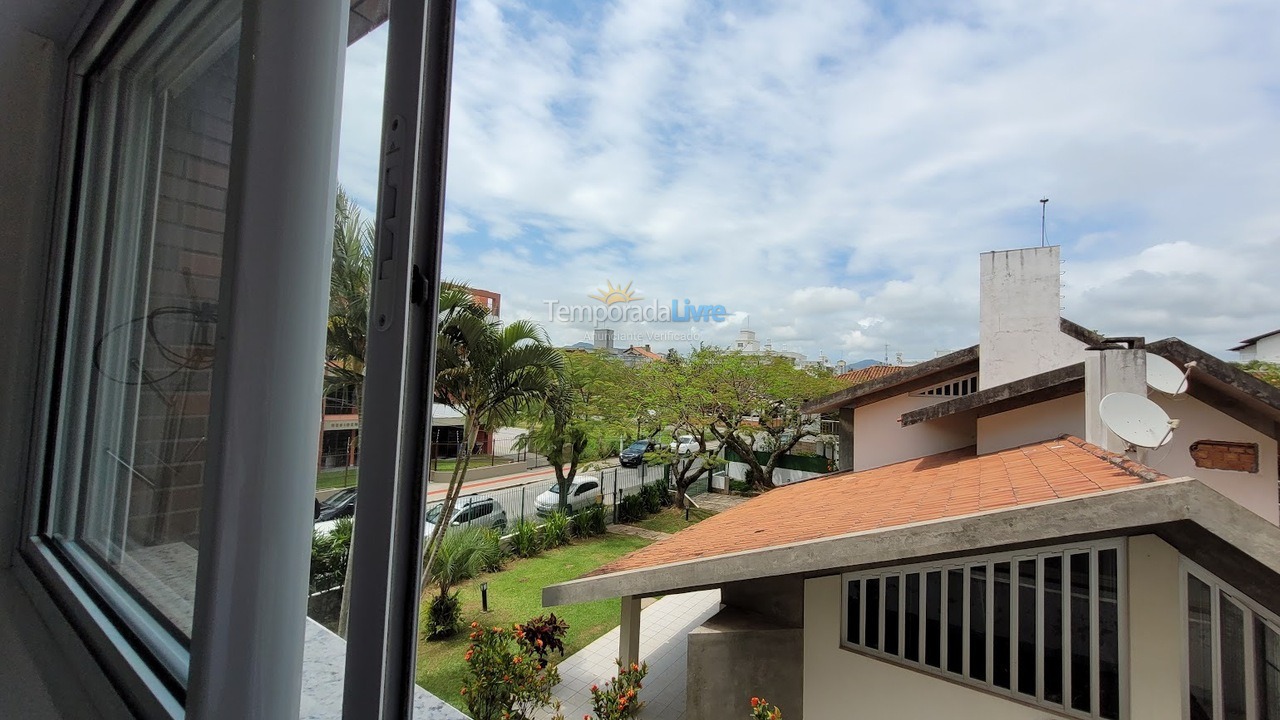 Apartamento para aluguel de temporada em Florianopolis (Canasvieiras)