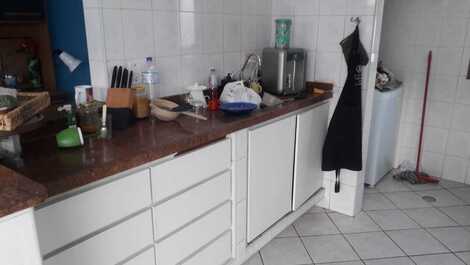 Apto. cobertura martim de sá 4 dorm. em cima da areia Sidnei