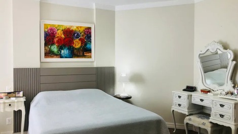 Casa con 4 habitaciones de temporada.