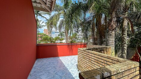 215 - Family house with ample space in Mariscal