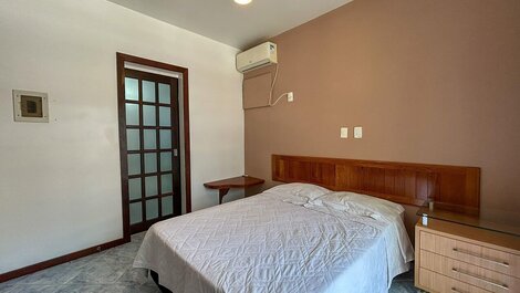 215 - Family house with ample space in Mariscal