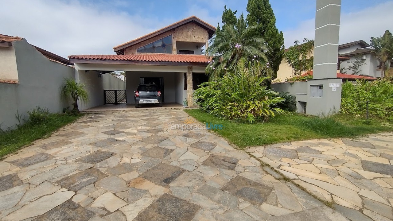 Casa para alquiler de vacaciones em Bertioga (Condominio Morada da Praia)