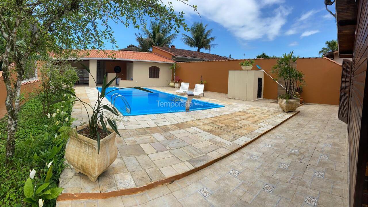 Casa para aluguel de temporada em Bertioga (Condominio Morada da Praia)