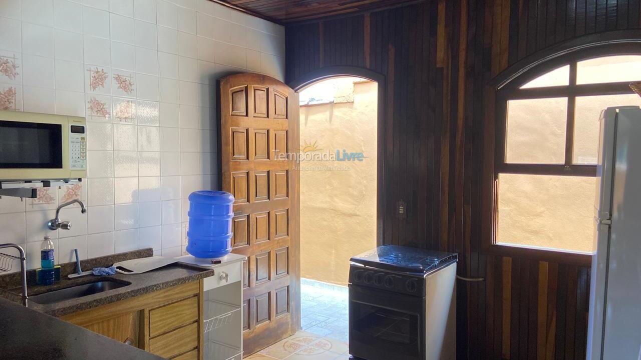 Casa para aluguel de temporada em Bertioga (Condominio Morada da Praia)