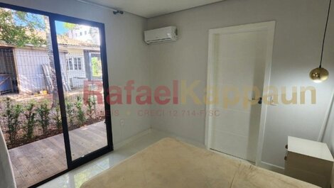 Cozy and complete apartment for your stay in Florianópolis!