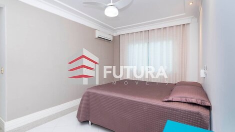 Coverage for seasonal rental in Bombinhas, SC