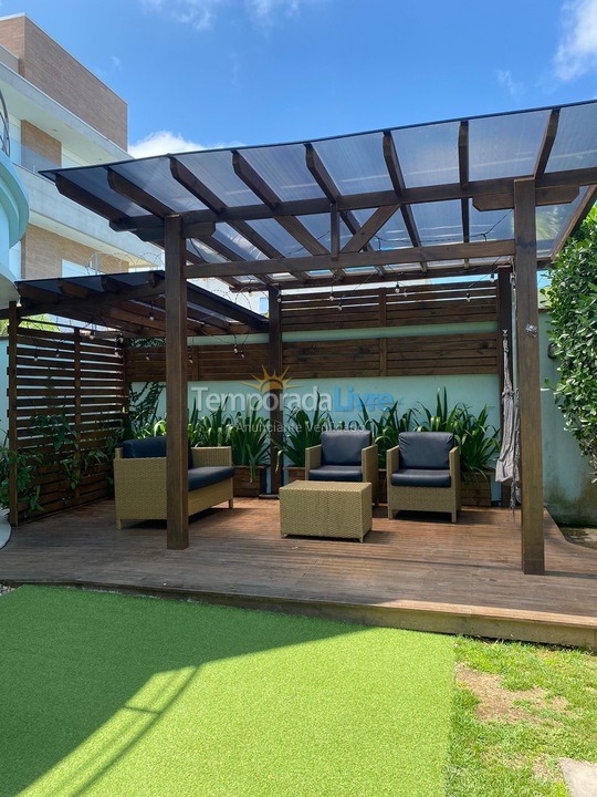 Casa para alquiler de vacaciones em Balneário Camboriú (Praia do Estaleirinho)