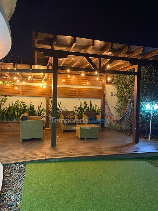 Casa para alquiler de vacaciones em Balneário Camboriú (Praia do Estaleirinho)