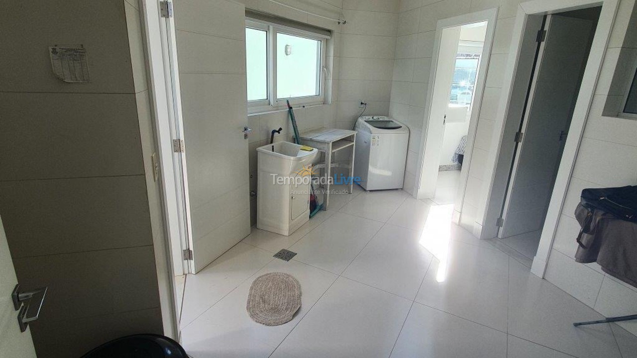 Casa para alquiler de vacaciones em Balneário Camboriú (Praia do Estaleirinho)