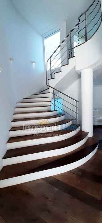 Casa para alquiler de vacaciones em Balneário Camboriú (Praia do Estaleirinho)