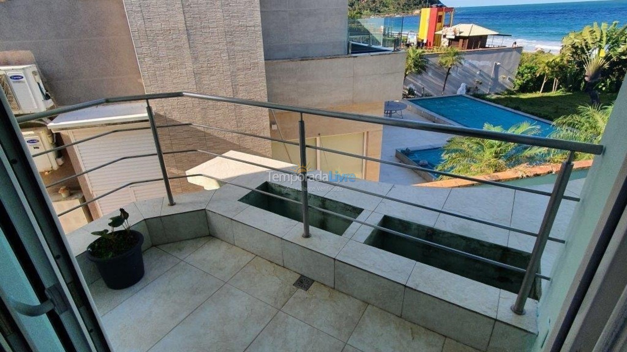 Casa para alquiler de vacaciones em Balneário Camboriú (Praia do Estaleirinho)