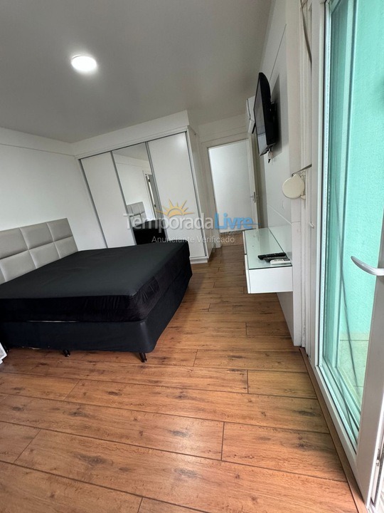 Casa para alquiler de vacaciones em Balneário Camboriú (Praia do Estaleirinho)