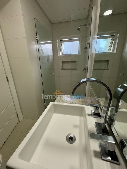 Casa para alquiler de vacaciones em Balneário Camboriú (Praia do Estaleirinho)