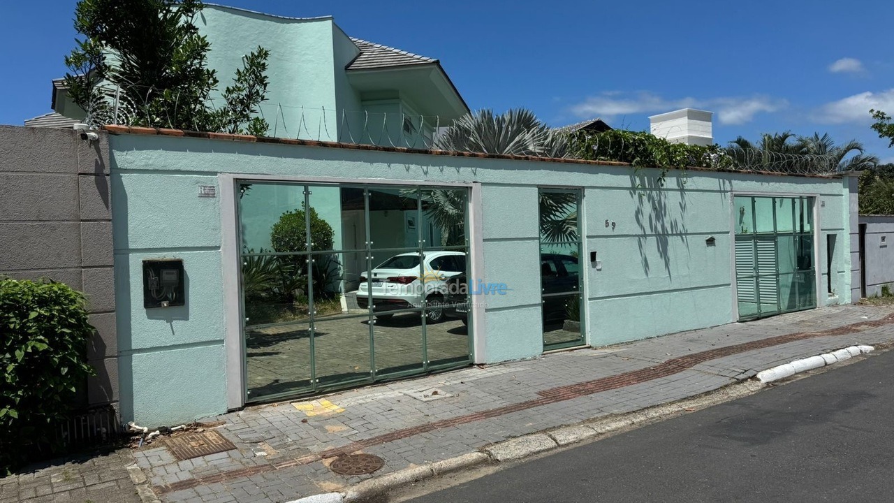 Casa para alquiler de vacaciones em Balneário Camboriú (Praia do Estaleirinho)