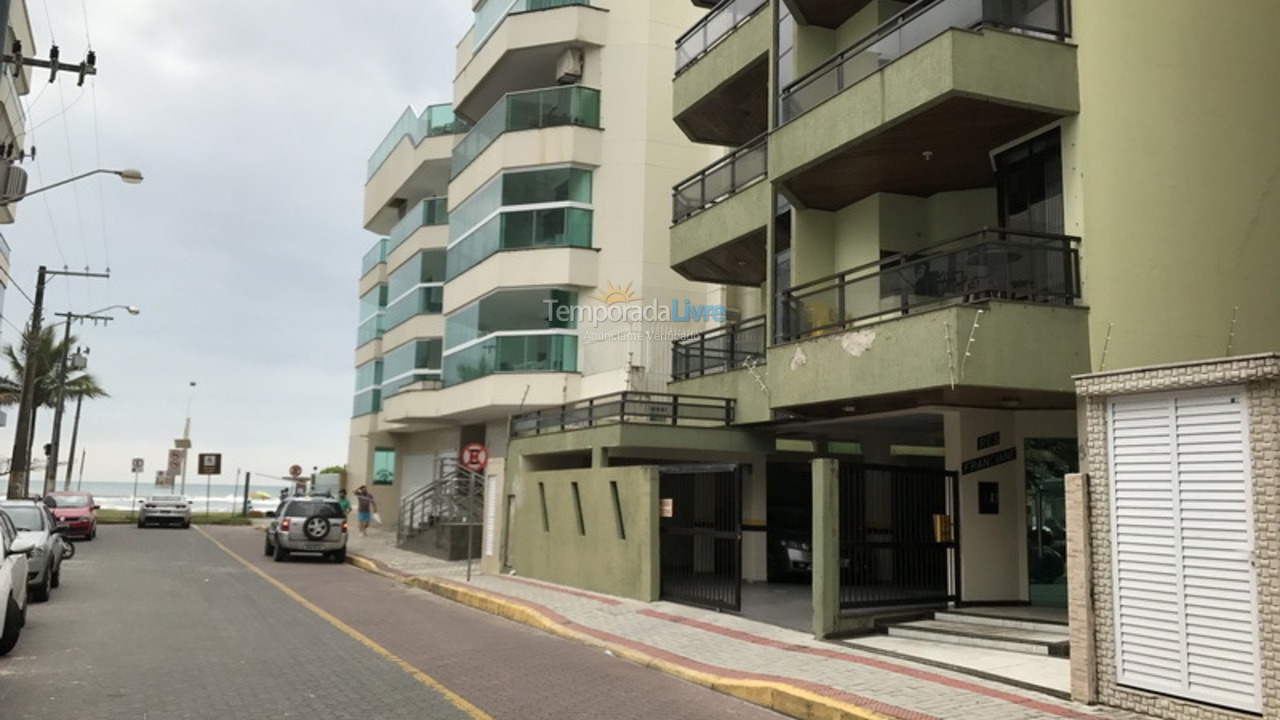 Apartment for vacation rental in Itapema (Meia Praia)