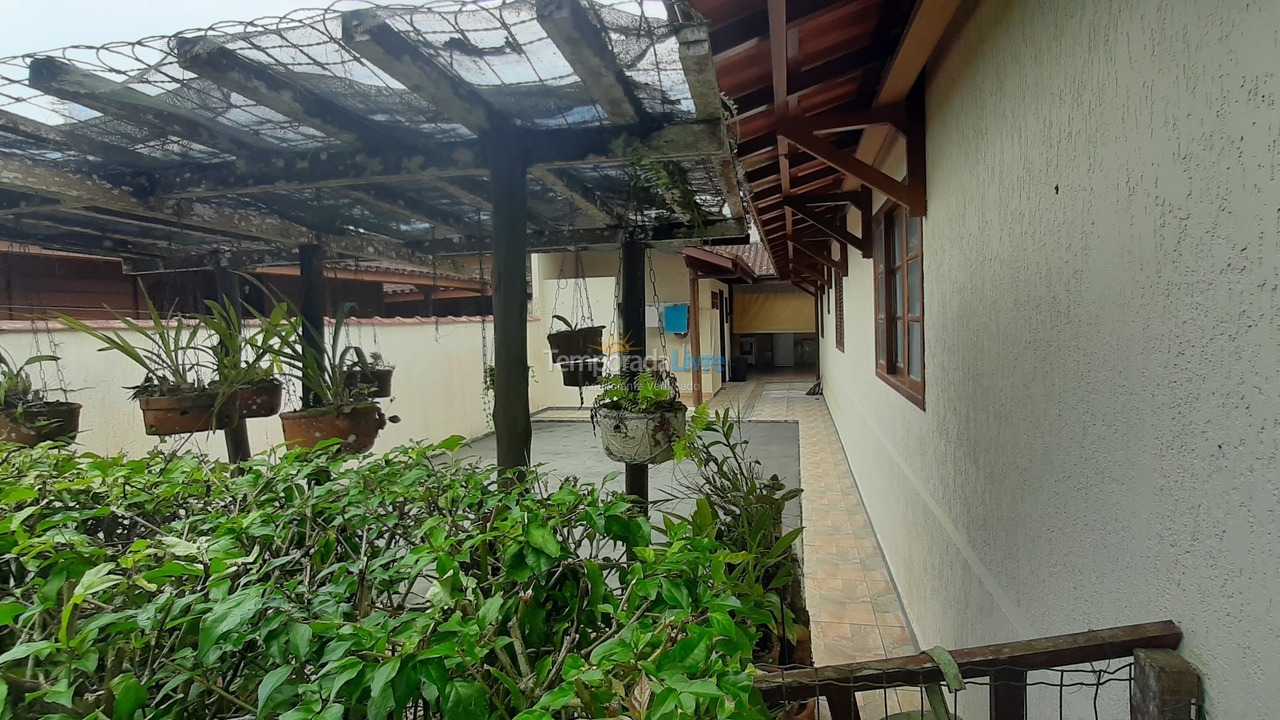Casa para aluguel de temporada em Ubatuba (Horto Florestal)