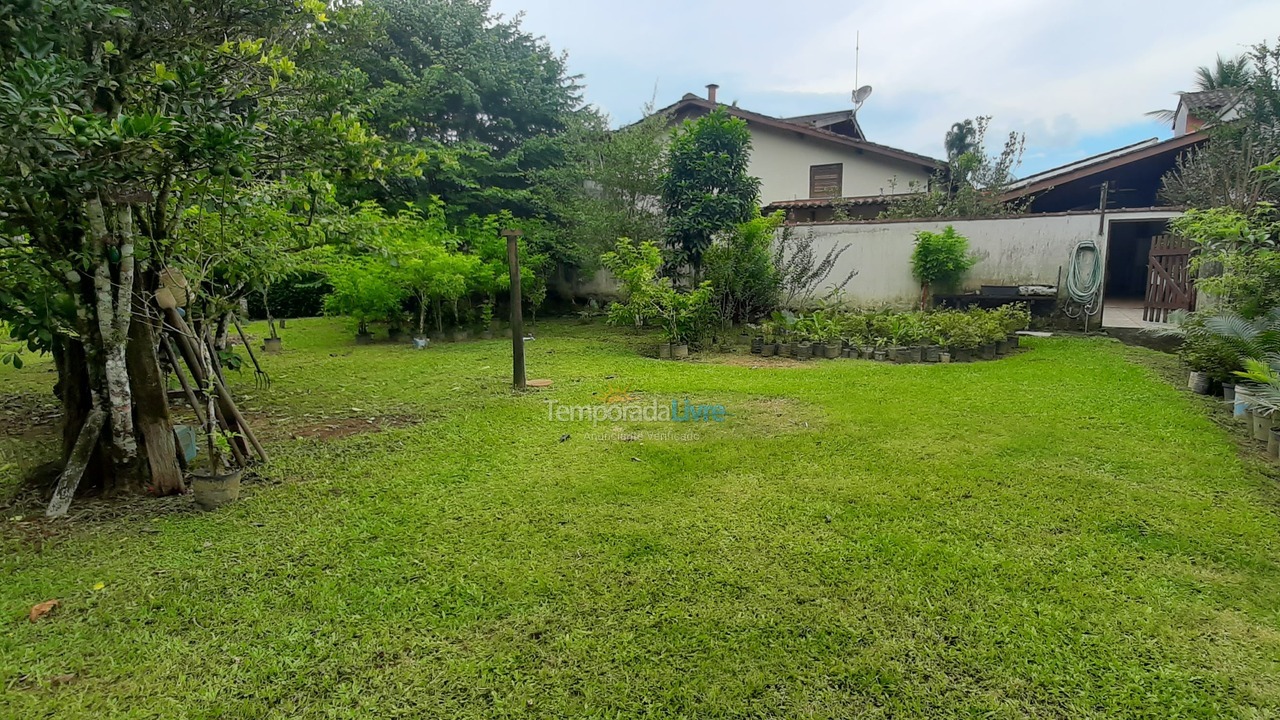 Casa para aluguel de temporada em Ubatuba (Horto Florestal)