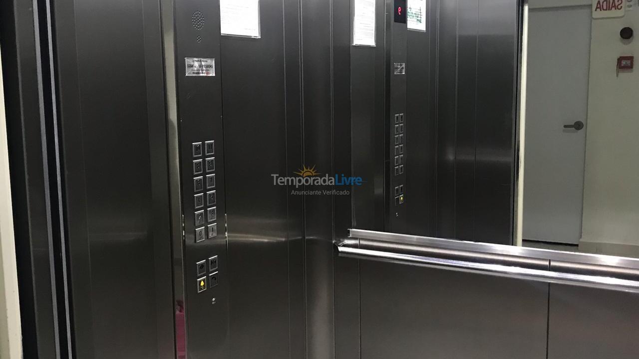 Apartamento para aluguel de temporada em Penha (Centro)