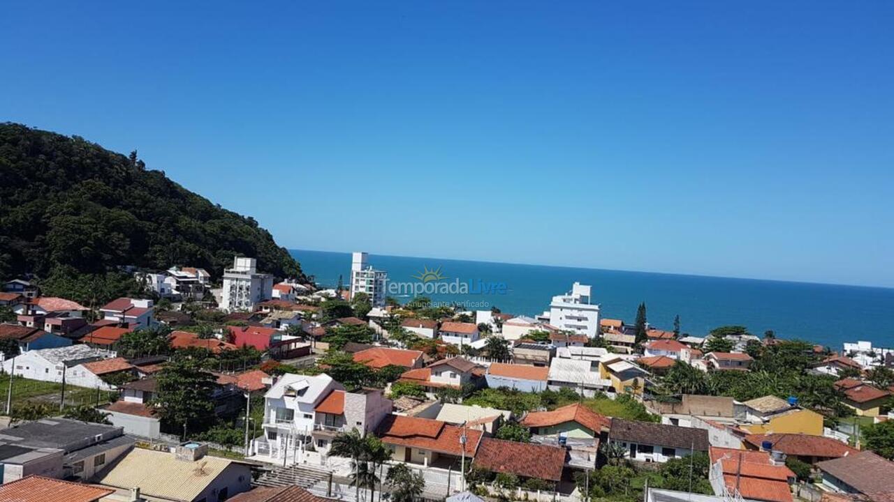 Apartamento para aluguel de temporada em Penha (Centro)