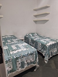 APARTMENT FOR 6 PEOPLE, GREAT LOCATION, BERTIOGA - ENSEADA