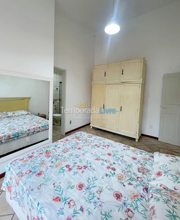 Casa para aluguel de temporada em Florianopolis (Praia dos Ingleses)