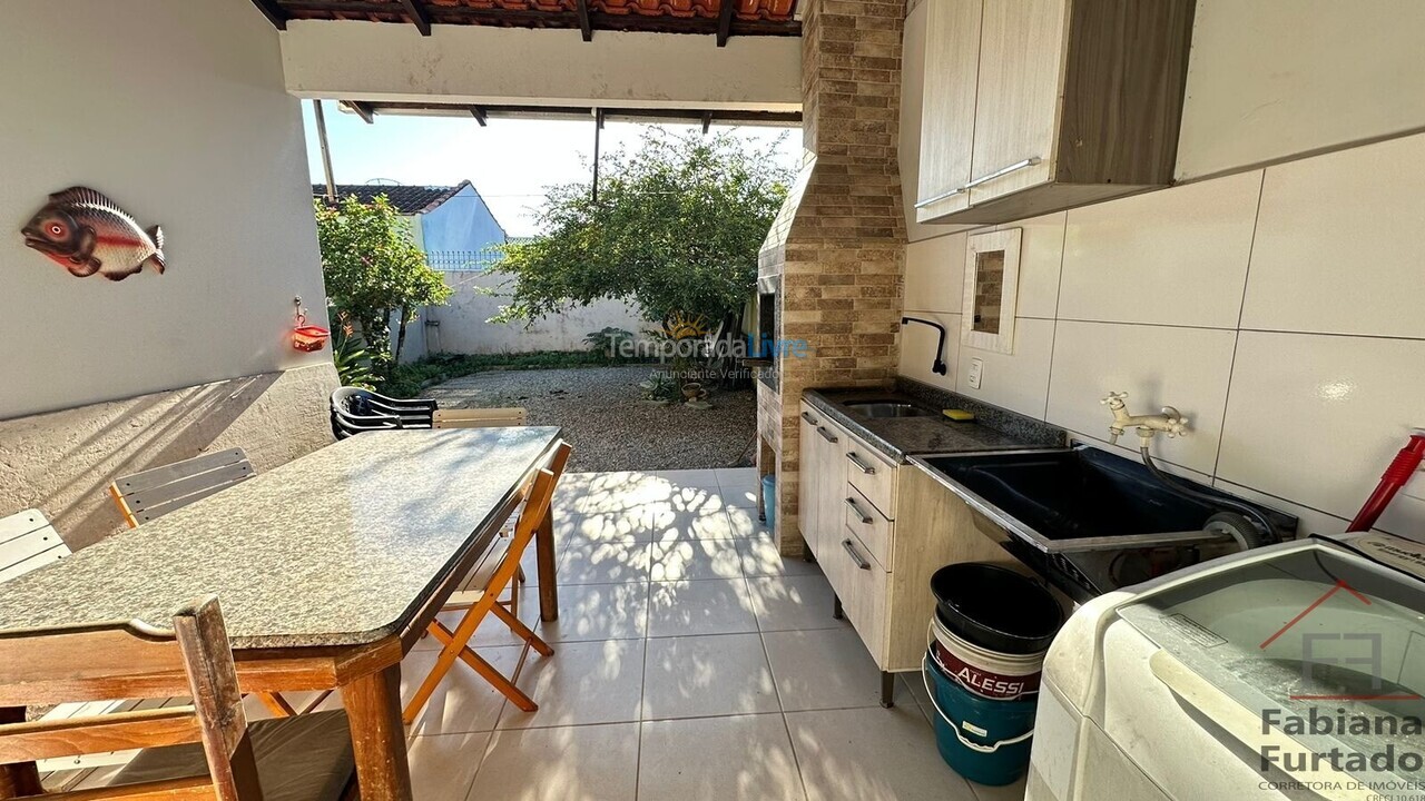 Casa para aluguel de temporada em São Francisco do Sul (Ubatuba)