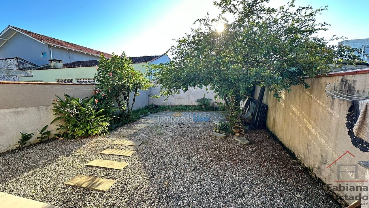 Casa para aluguel de temporada em São Francisco do Sul (Ubatuba)