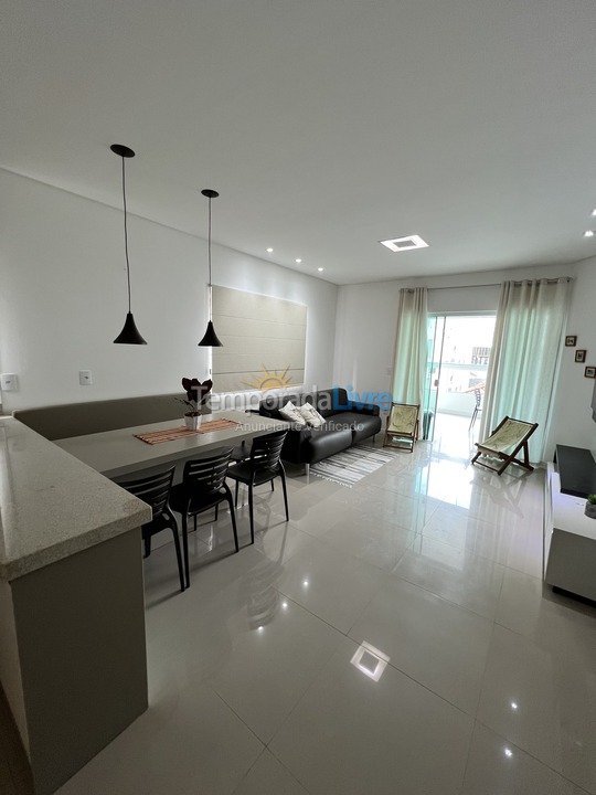 Apartamento para aluguel de temporada em Itapema (Meia Praia)