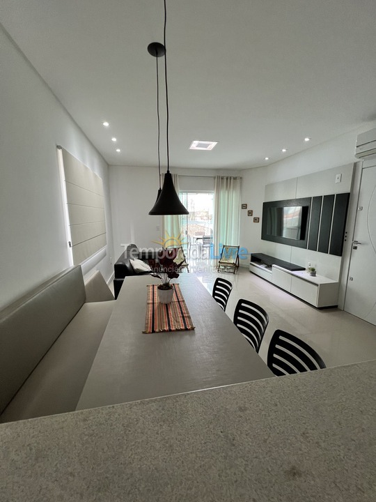 Apartamento para aluguel de temporada em Itapema (Meia Praia)