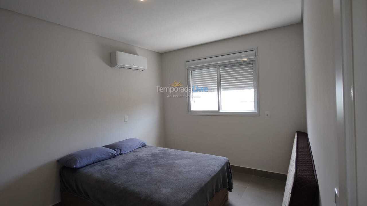 Apartamento para aluguel de temporada em Florianopolis (Praia dos Ingleses)