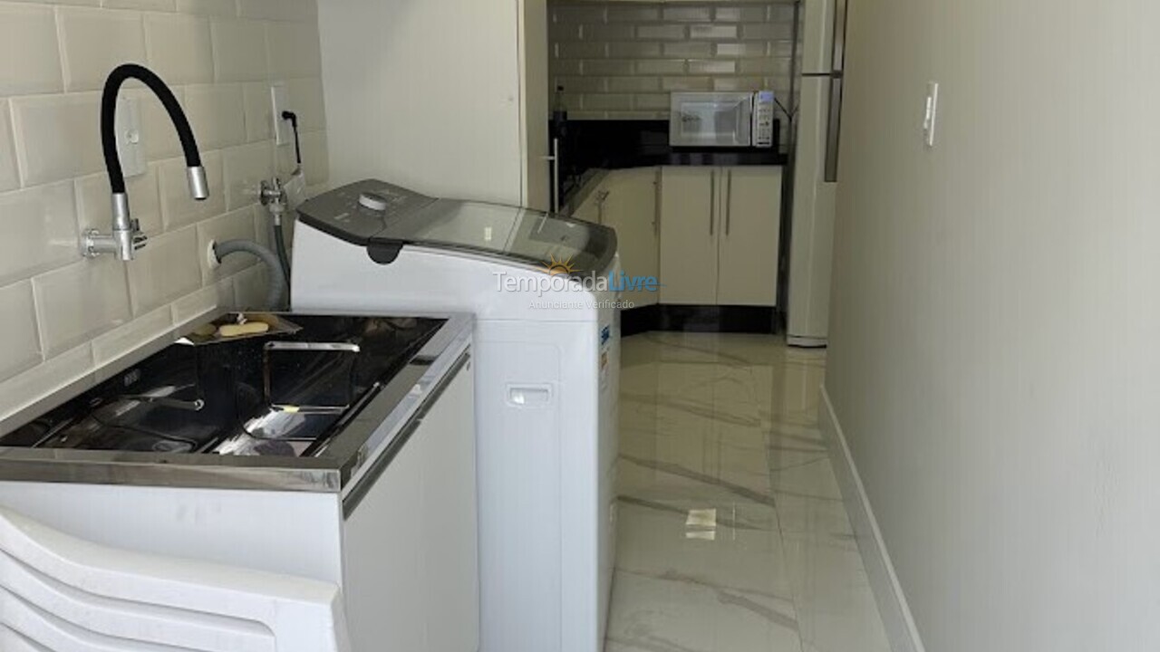 Apartamento para aluguel de temporada em Itapema (Meia Praia)