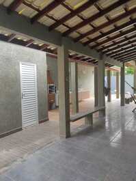 Excelente casa para temporada próximo a barraca do gaúcho.