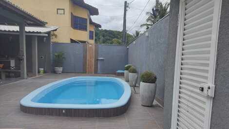 Excelente casa para temporada próximo a barraca do gaúcho.