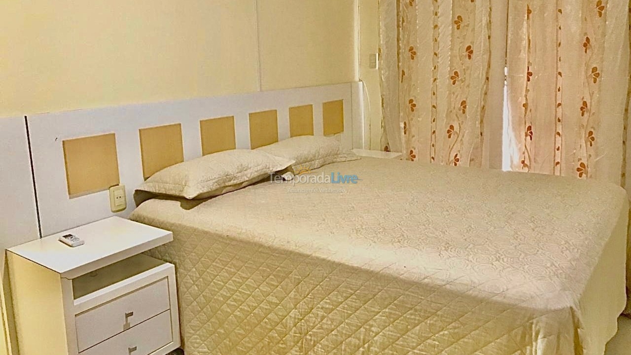 Apartamento para aluguel de temporada em Itapema (Centro)