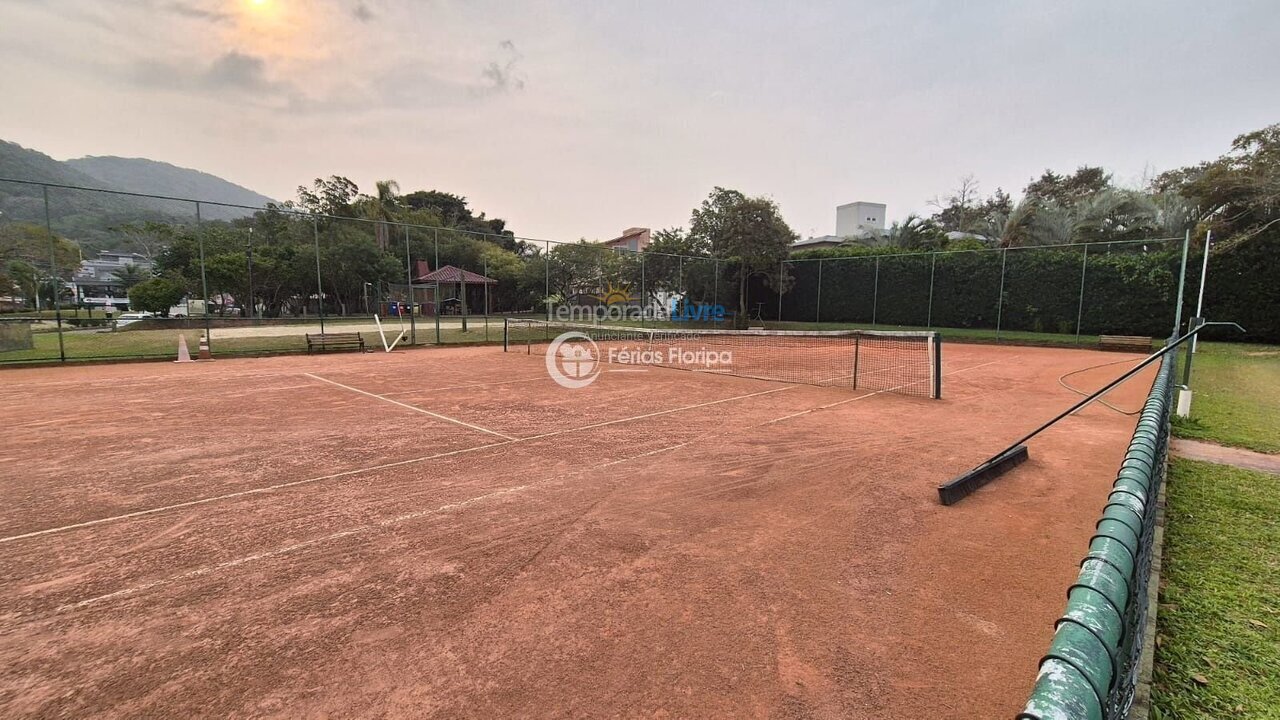 Casa para aluguel de temporada em Florianópolis (Rio Tavares)