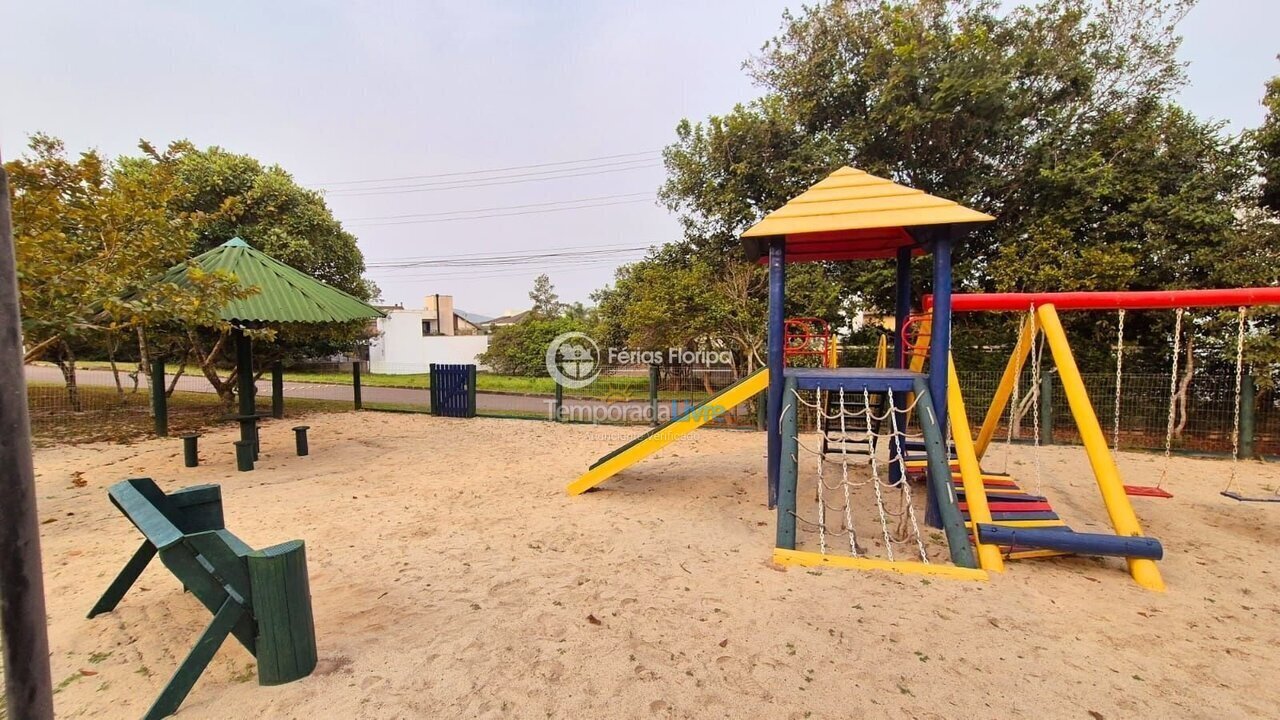 Casa para aluguel de temporada em Florianópolis (Rio Tavares)