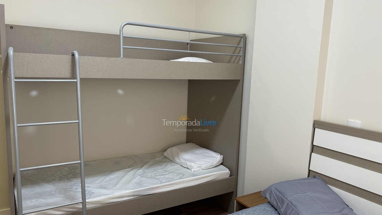 Apartamento para aluguel de temporada em Bombinhas (Praia de Bombas)