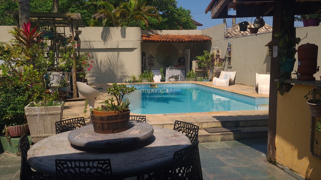 Casa para aluguel de temporada em Guarujá (Praia do Pernambuco)