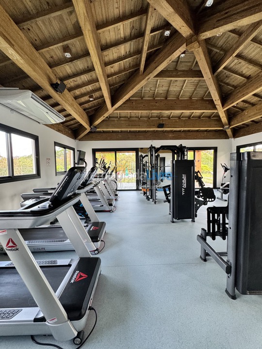 Apartamento para aluguel de temporada em Mata de São João (Praia do Forte)