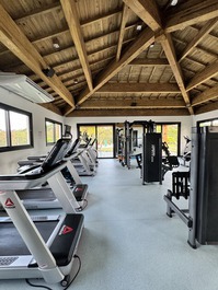 Apartamento Studio novo e completo! 900m da Vila!