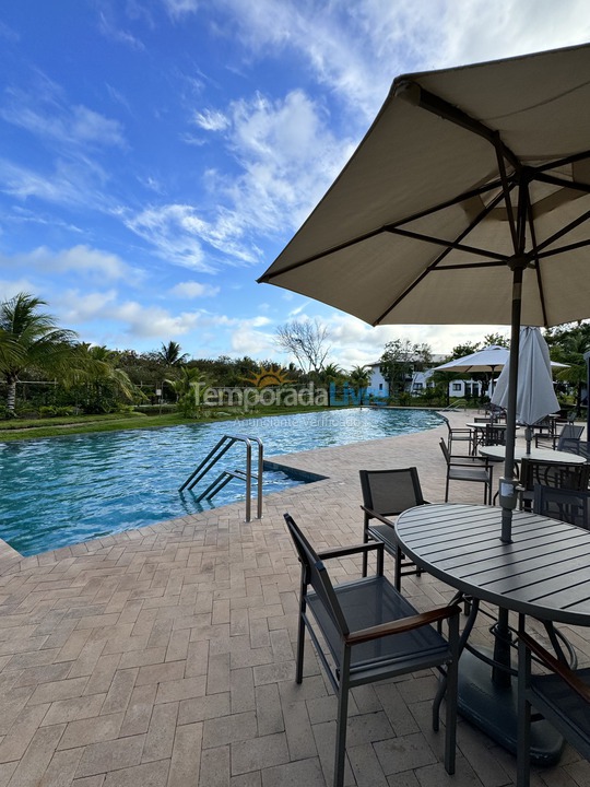 Apartamento para aluguel de temporada em Mata de São João (Praia do Forte)