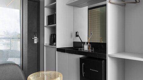 Alta Garden - Varanda e vista cidade por Carpediem