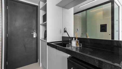 Alta Garden - Varanda e vista cidade por Carpediem