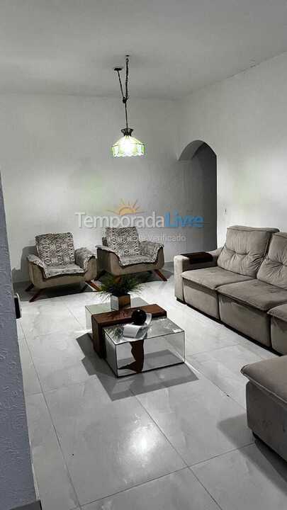 Casa para aluguel de temporada em Guarujá (Praia do Pernambuco)