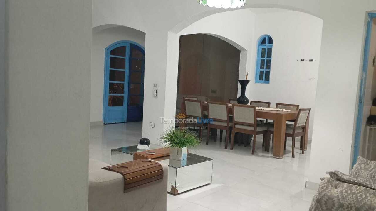 Casa para aluguel de temporada em Guarujá (Praia do Pernambuco)