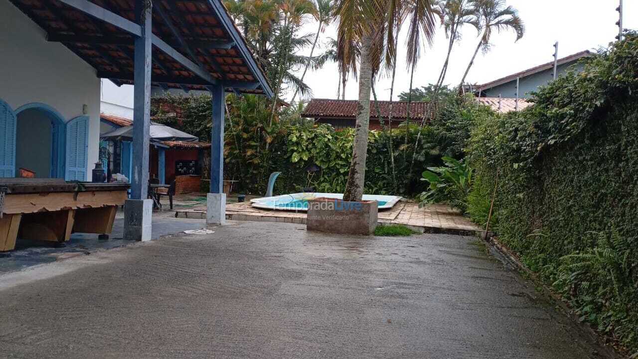 Casa para aluguel de temporada em Guarujá (Praia do Pernambuco)